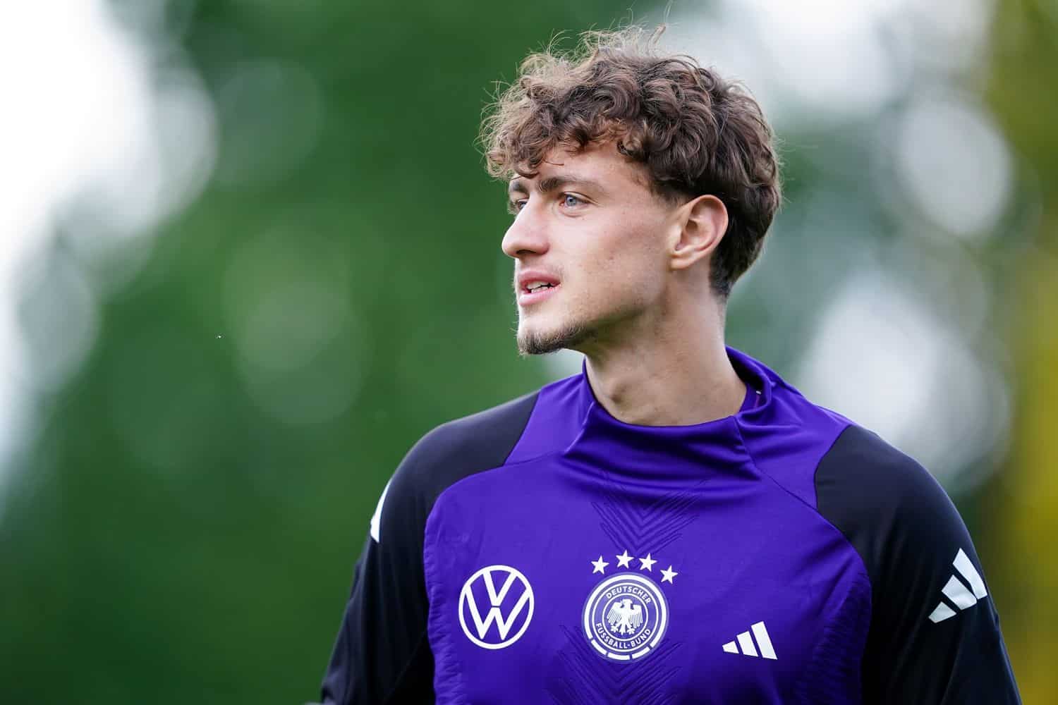 Rückkaufoption gesichert: Bayern hält Tür für Krattenmacher offen