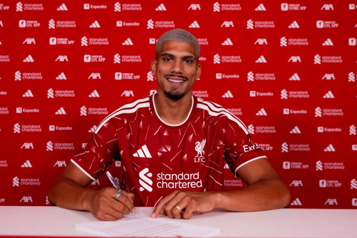 Barça-Star kommt auf Leihbasis! Liverpool schnappt sich Ronald Araujo