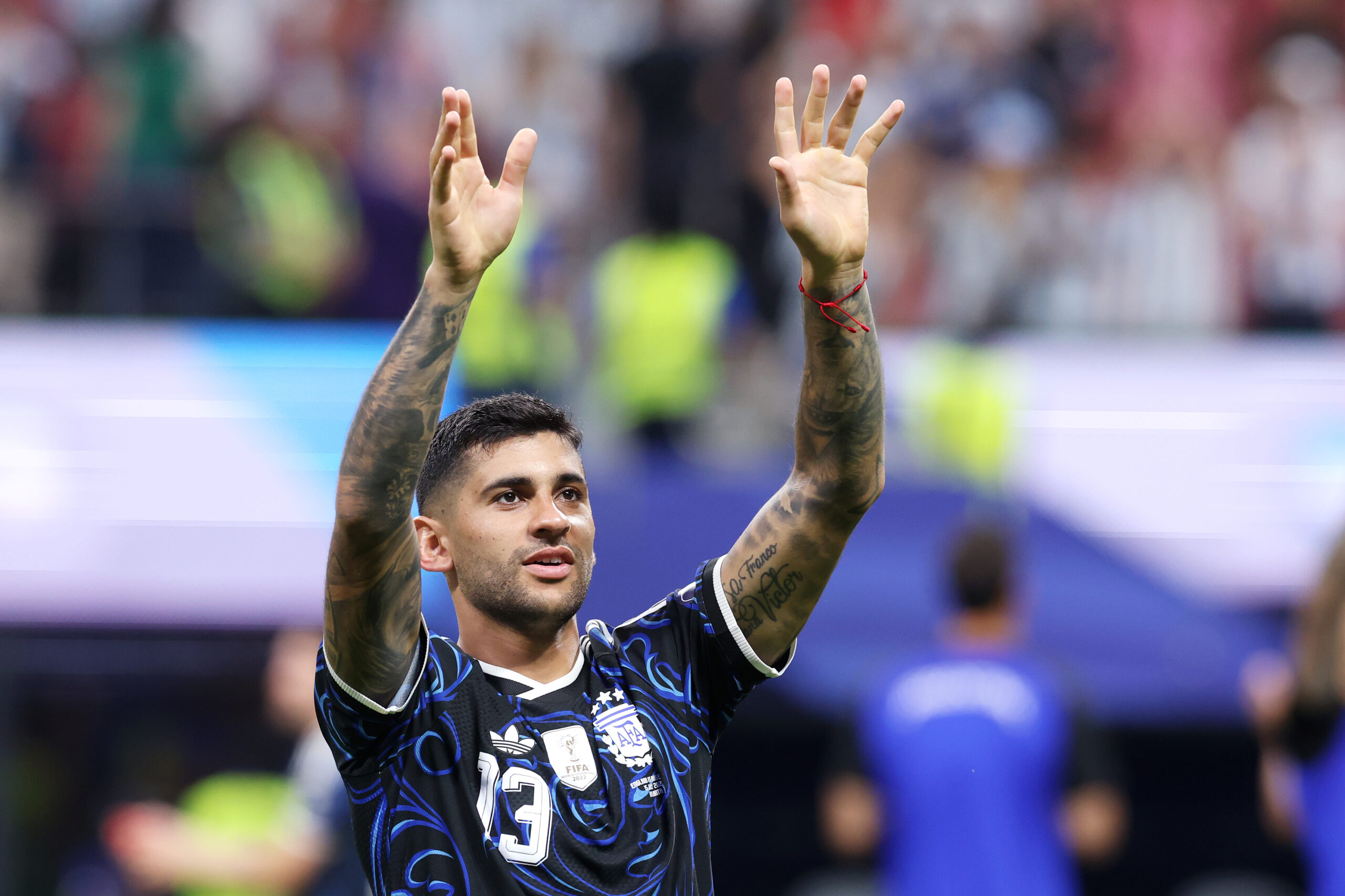 Araujo vor Abgang: Barca nimmt Premier-League-Star ins Visier