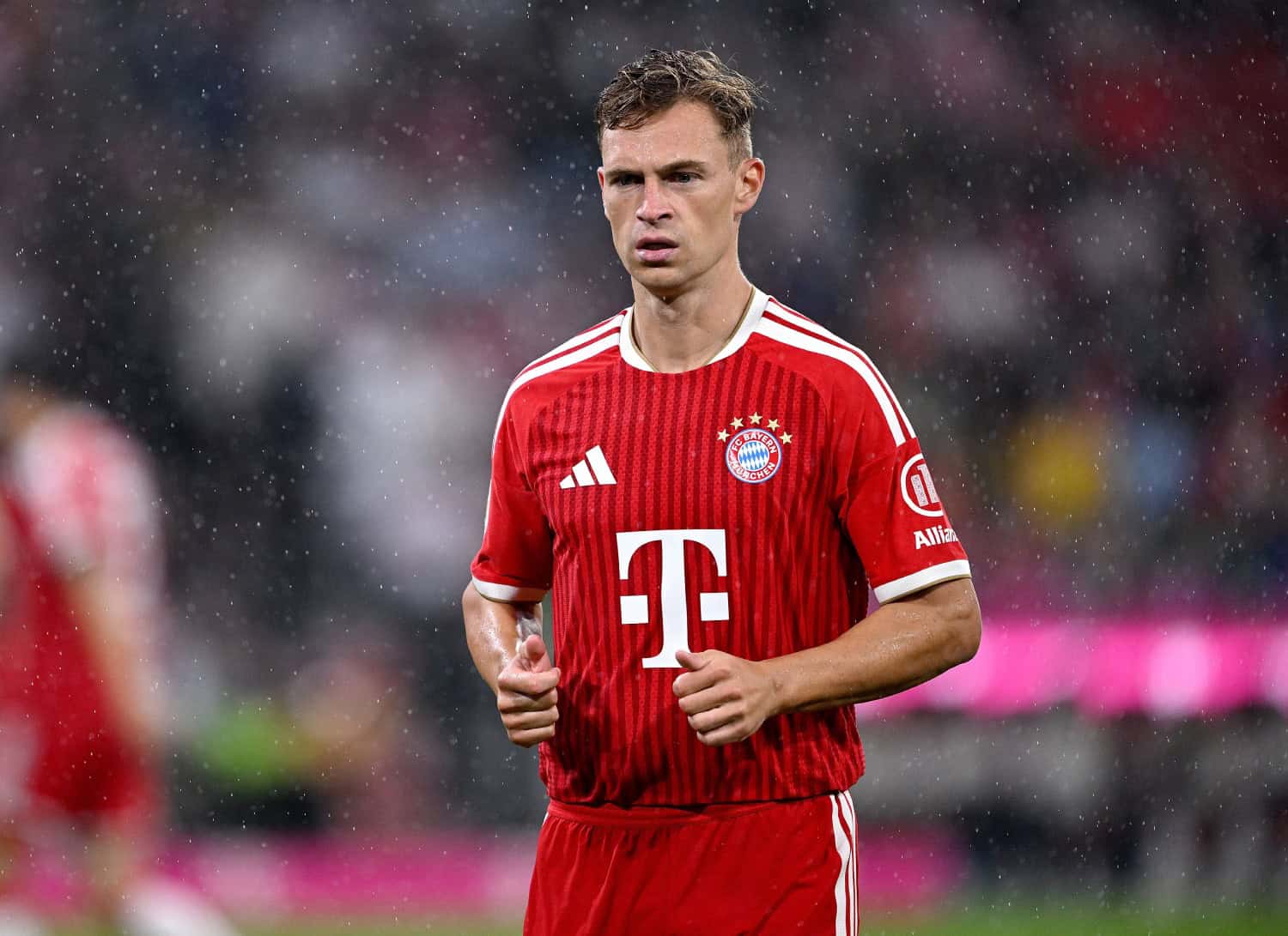 Joshua Kimmich im Trikot des FC Bayern während eines Bundesligaspiels
