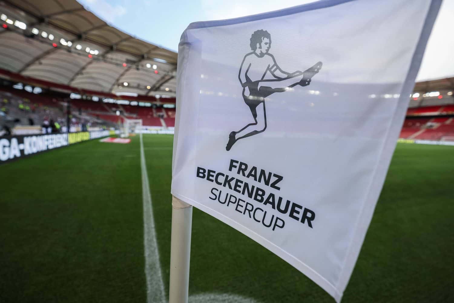 Prämie in Millionenhöhe: Bayern und BVB kämpfen um Supercup