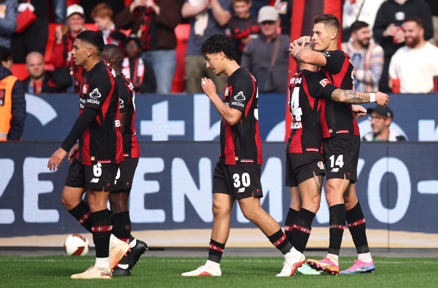 Leverkusen zu effizient: Wichtiger Sieg gegen RB Leipzig