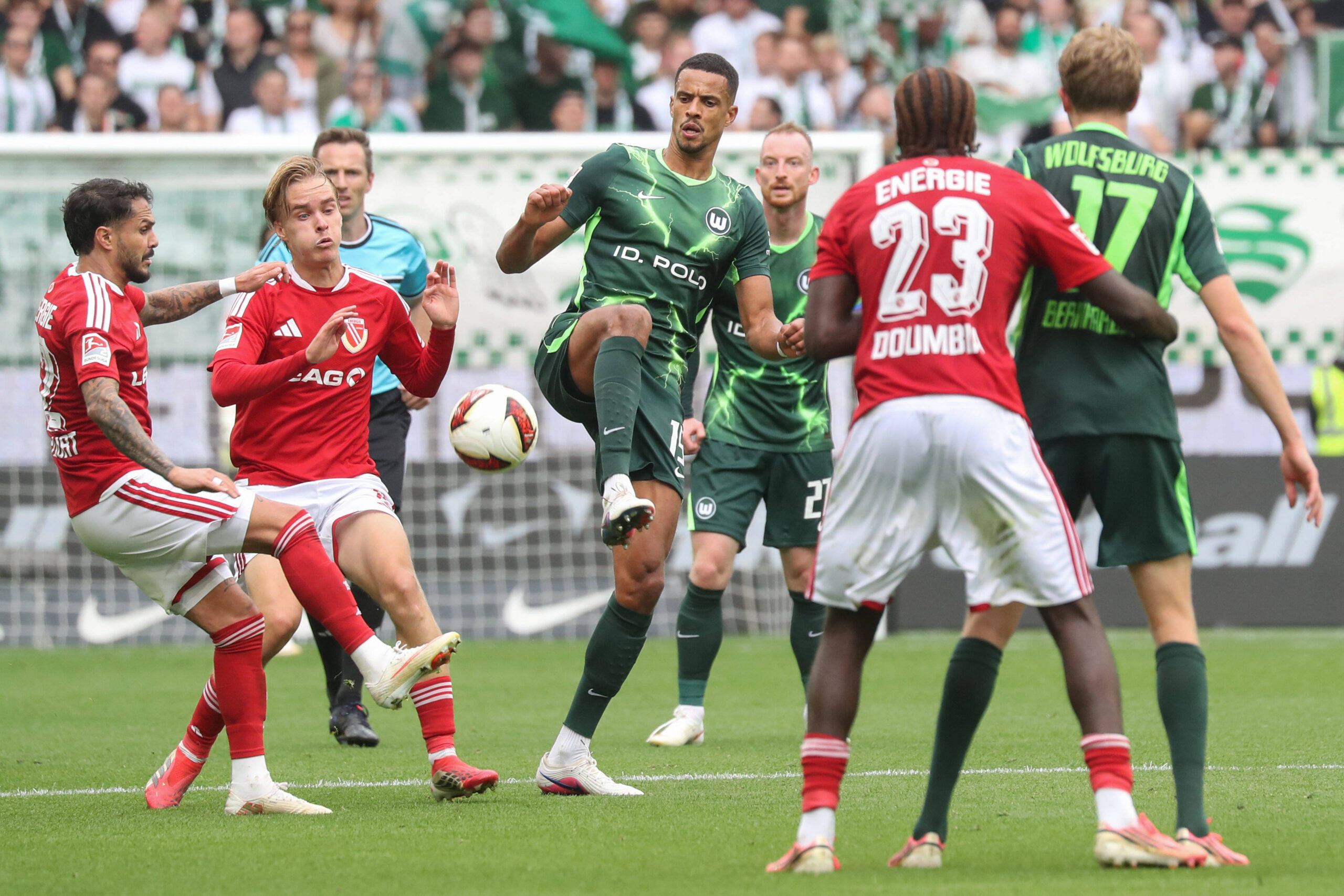 2. Bundesliga: Schon wieder Spektakel! Wolfsburg-Drama & FCK-Sieg