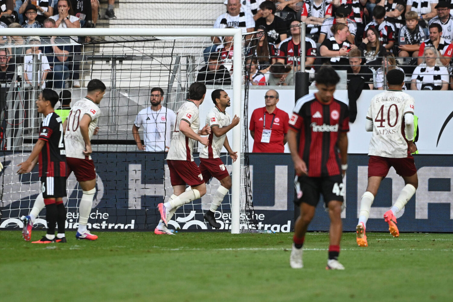 Desaströse 2. Halbzeit: Frankfurt kassiert Klatsche gegen Augsburg