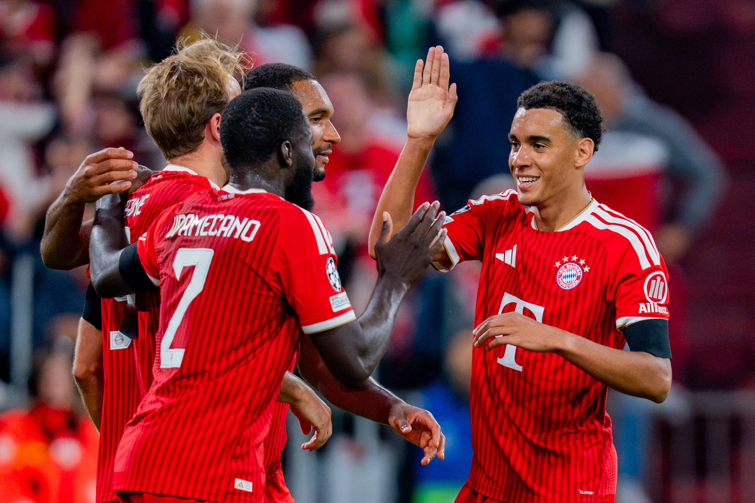 Champions League: Bayern dreht nach der Pause auf, Leipzig erlebt Debakel