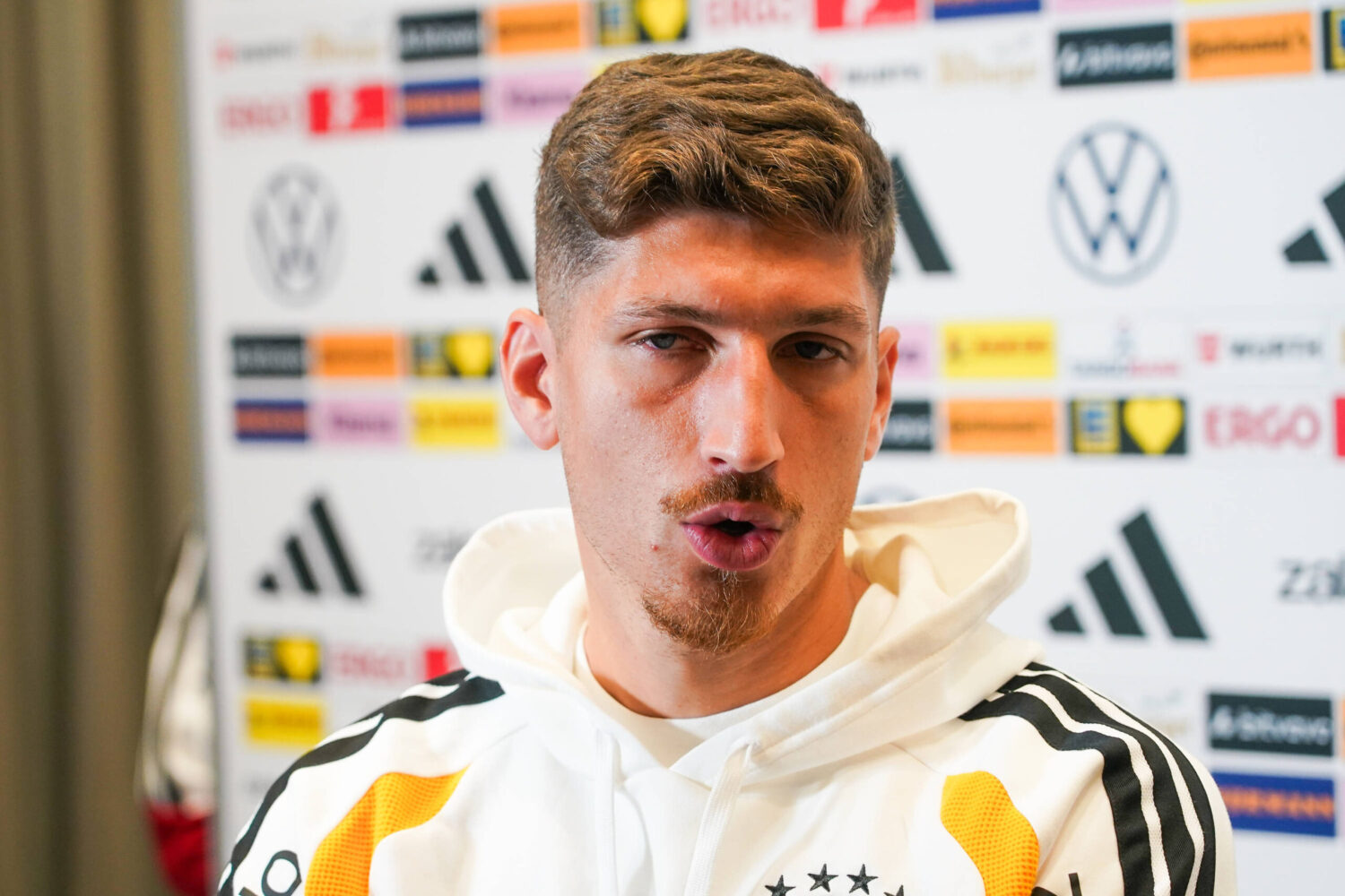 Janelt über „späte" DFB-Nominierung: „Bin niemandem böse"