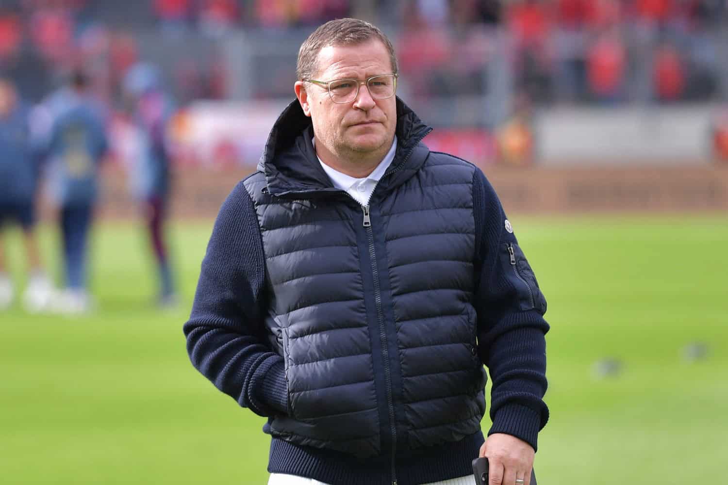 Statt Abschied: FC Bayern plant Gespräche mit Verteidiger