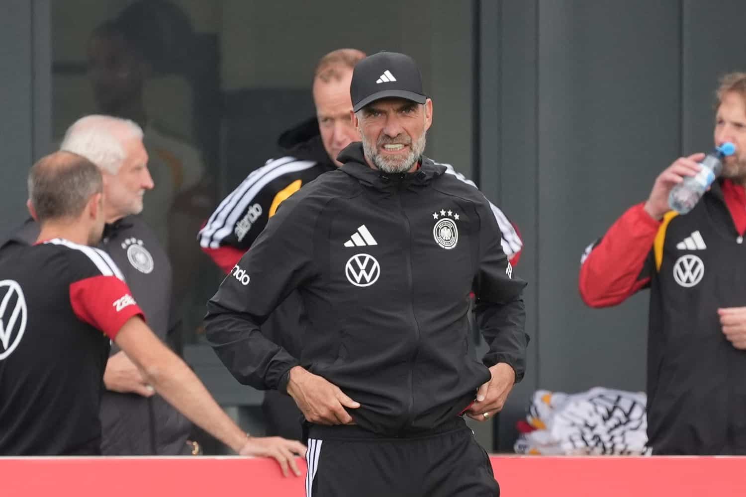 „Nicht nachvollziehbar": Kult-Koach mit Kritik am Klopp-Kader