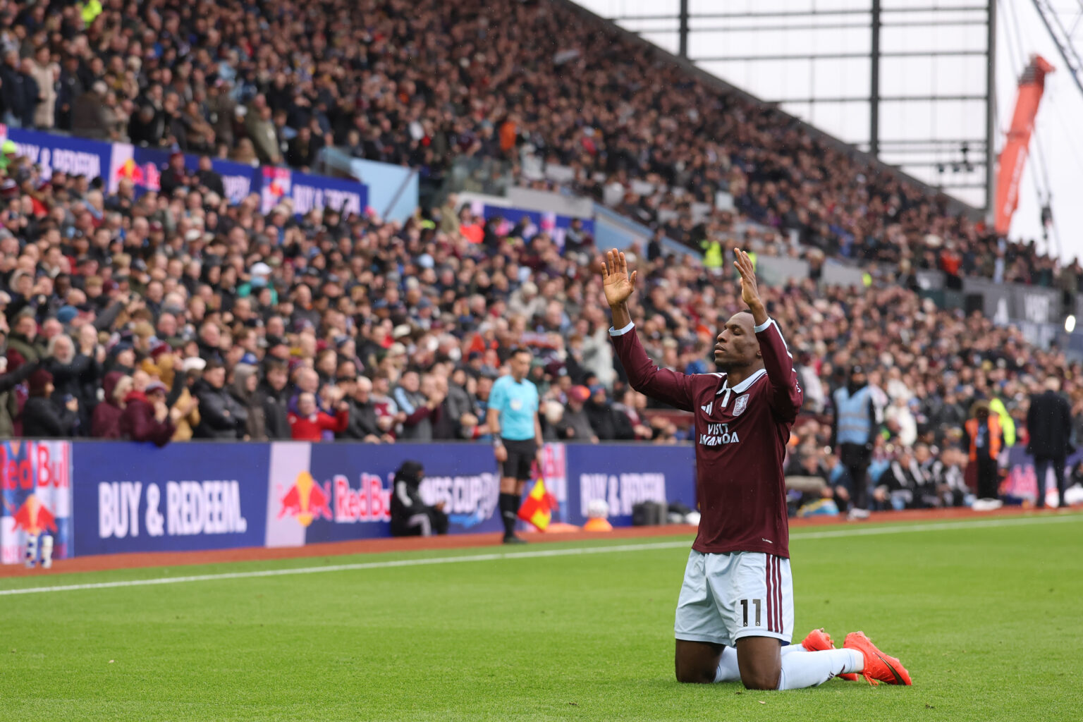 Doppelpacker Jackson: ManCity lässt bei Aston Villa erstmals Federn!
