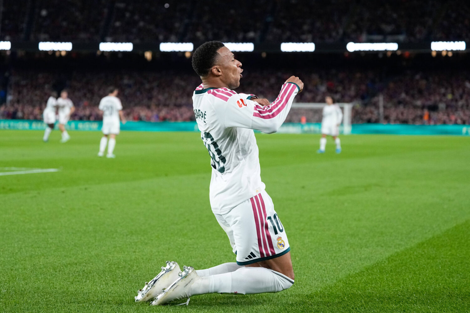 Mbappe-Doppelpack! Mourinho entzaubert Flick – Real gewinnt den Clasico