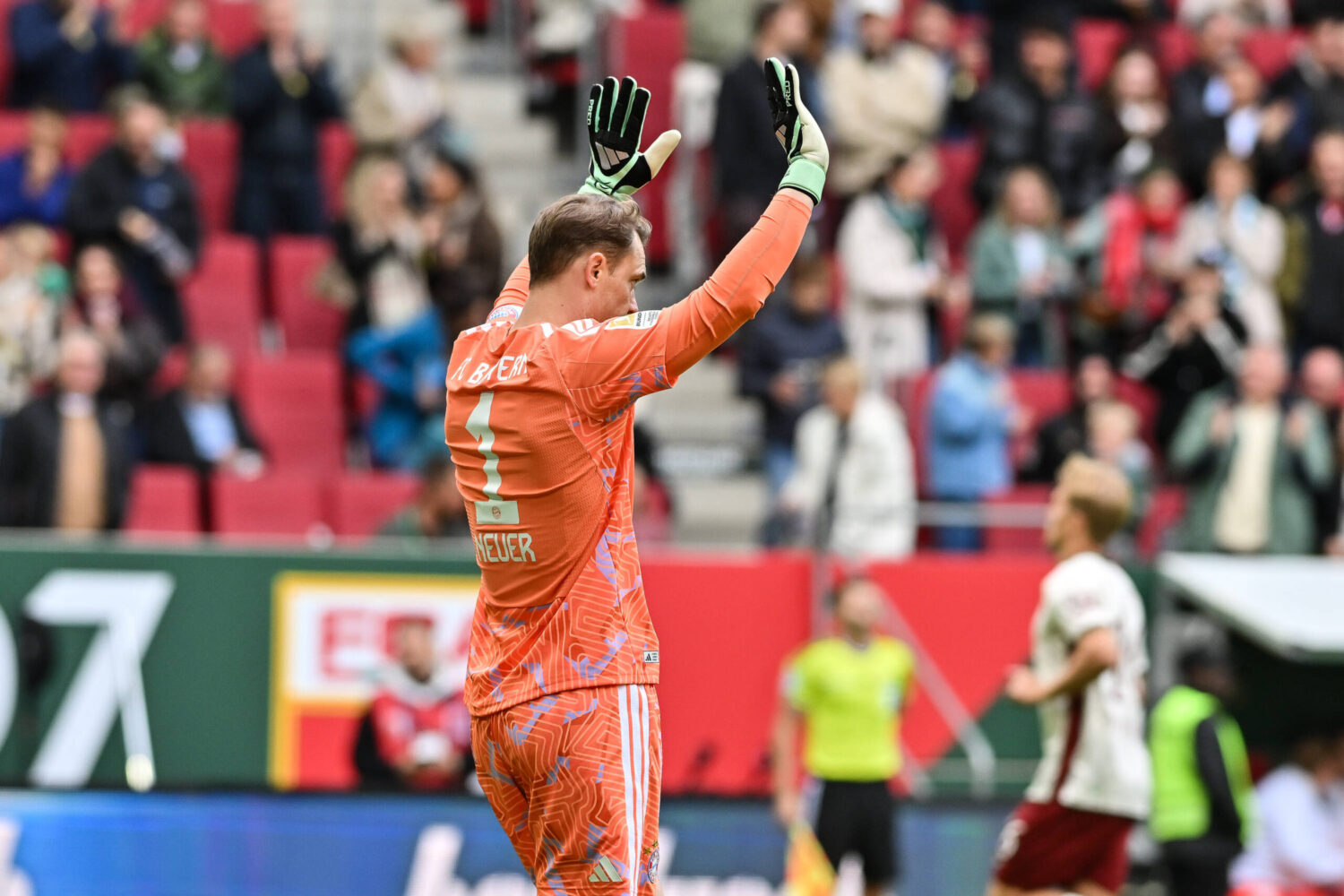 Gegentor nach acht Sekunden: Bayern-Vorstand Eberl rügt Neuer